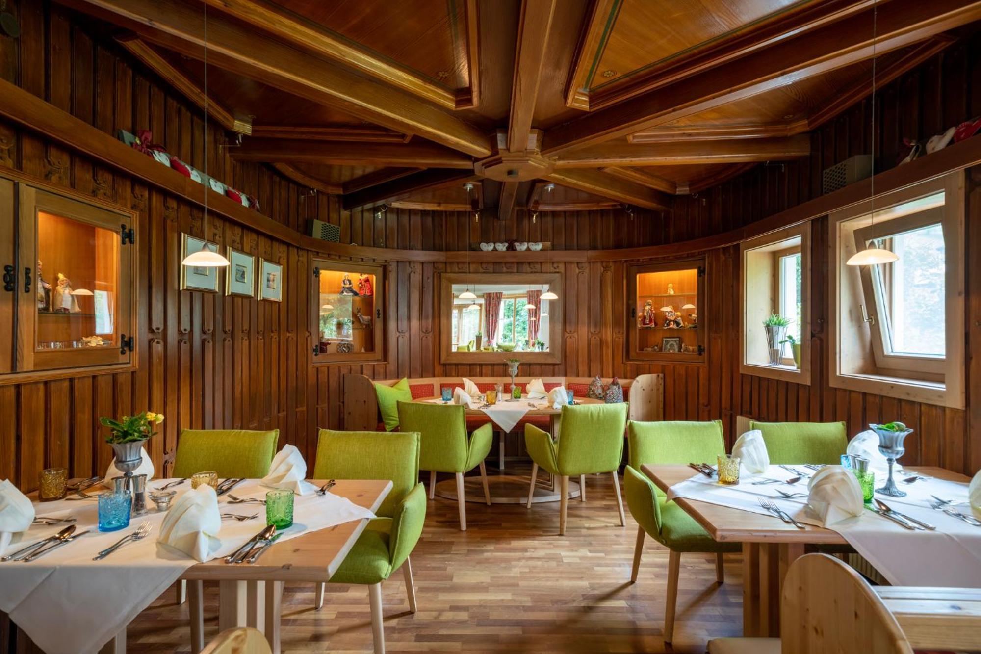 Naturhotel Ortners Eschenhof Бад Клайнкирххайм Екстериор снимка